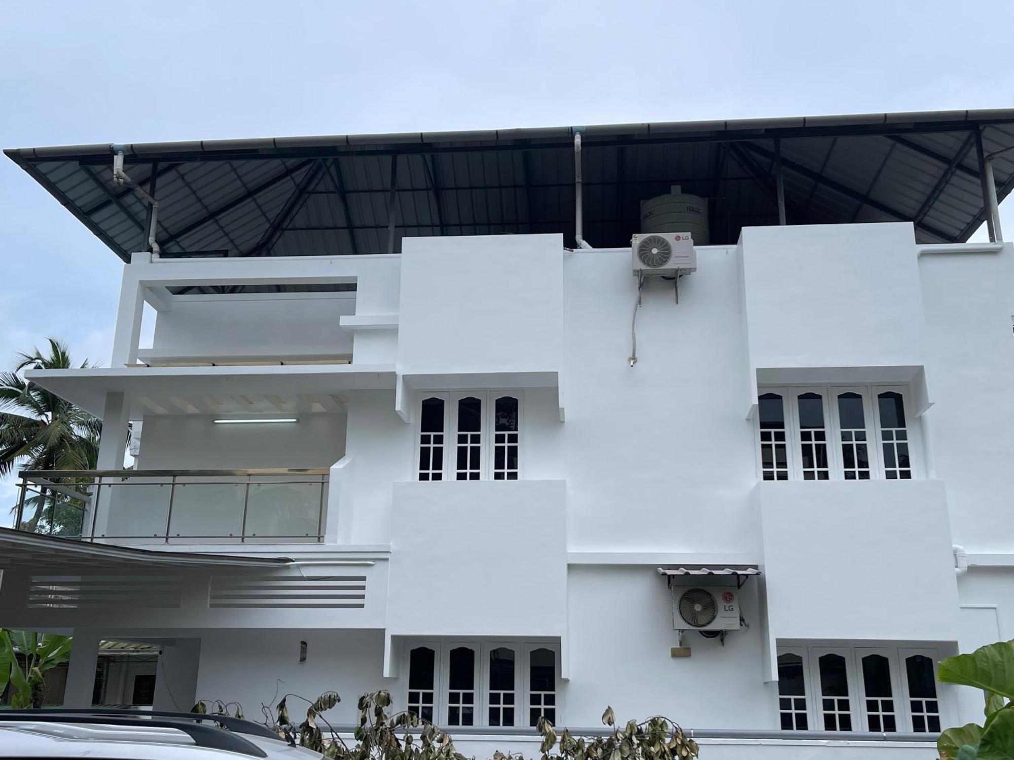 Dream Home Kochi Tripunithura Exterior photo